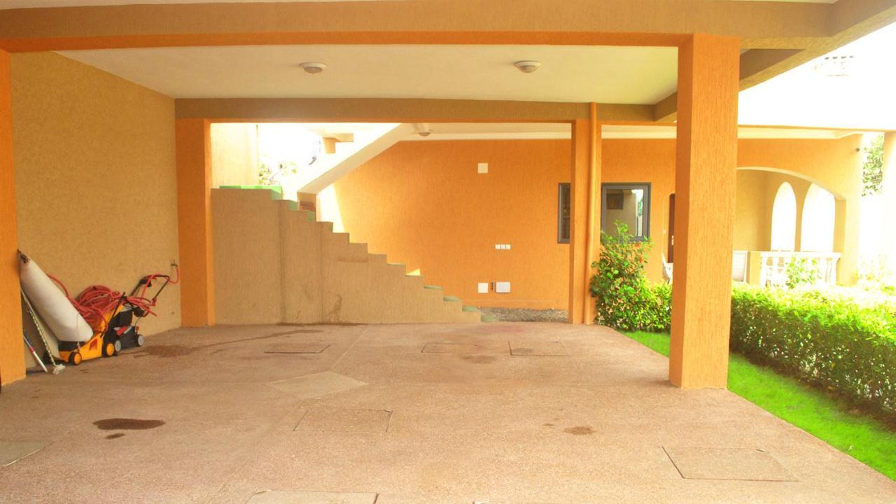 Villa Beach Avepozo Ломе Экстерьер фото