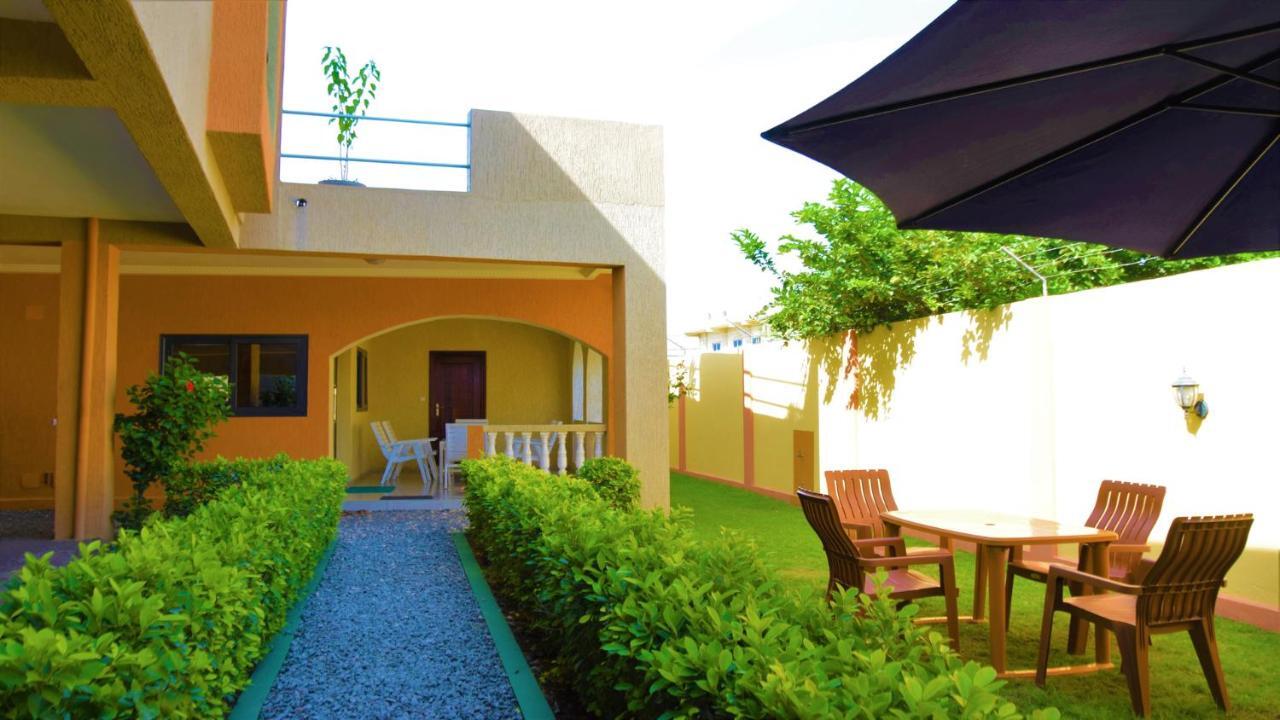 Villa Beach Avepozo Ломе Экстерьер фото