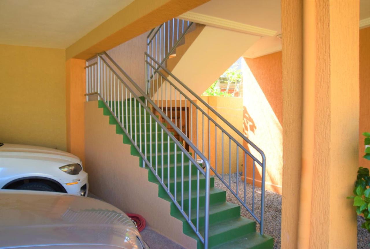 Villa Beach Avepozo Ломе Экстерьер фото